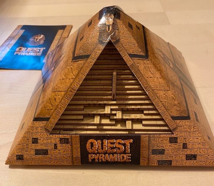 Quest Pyramide ein escape Spiel von EscapeWelt aus Holz in Hannover