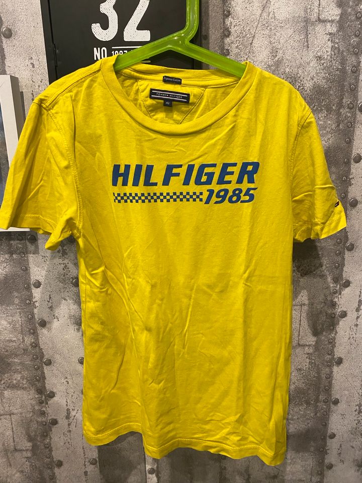 Tommy Hilfiger Tshirt Größe 152 gelb Junge in Groitzsch