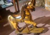 Altes Spielzeug Pferd mit Rädern Holz bemalt Rheinland-Pfalz - Kandel Vorschau