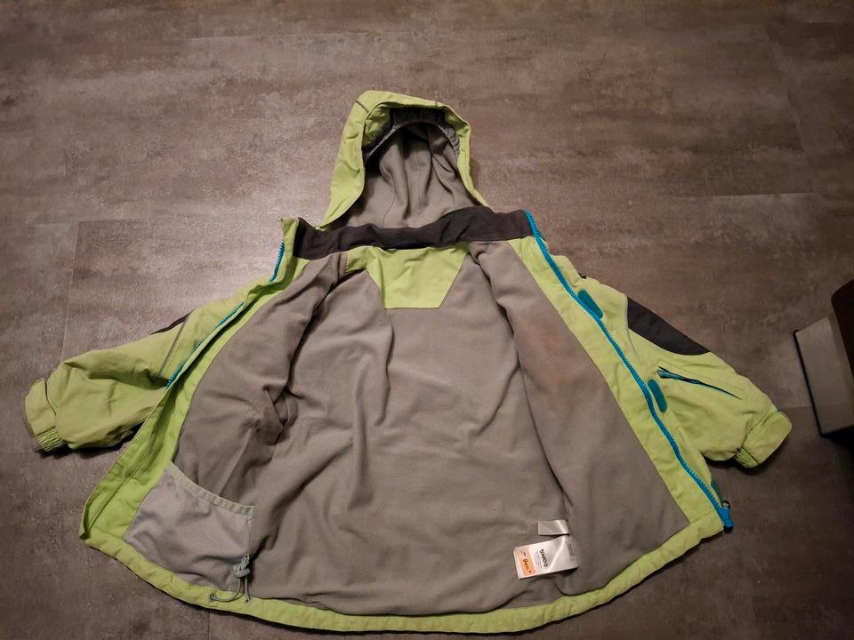 Jako o Jacke gefüttert Wind und Wasserabweisend Gr.116/122 in Harxheim