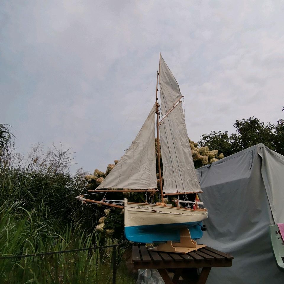 Mallorkinischer Thunfischfänger in Solingen