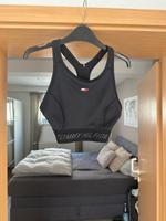 Top Sport bh Sport top Tommy Hilfiger S schwarz hochgeschlossen Hessen - Hofheim am Taunus Vorschau