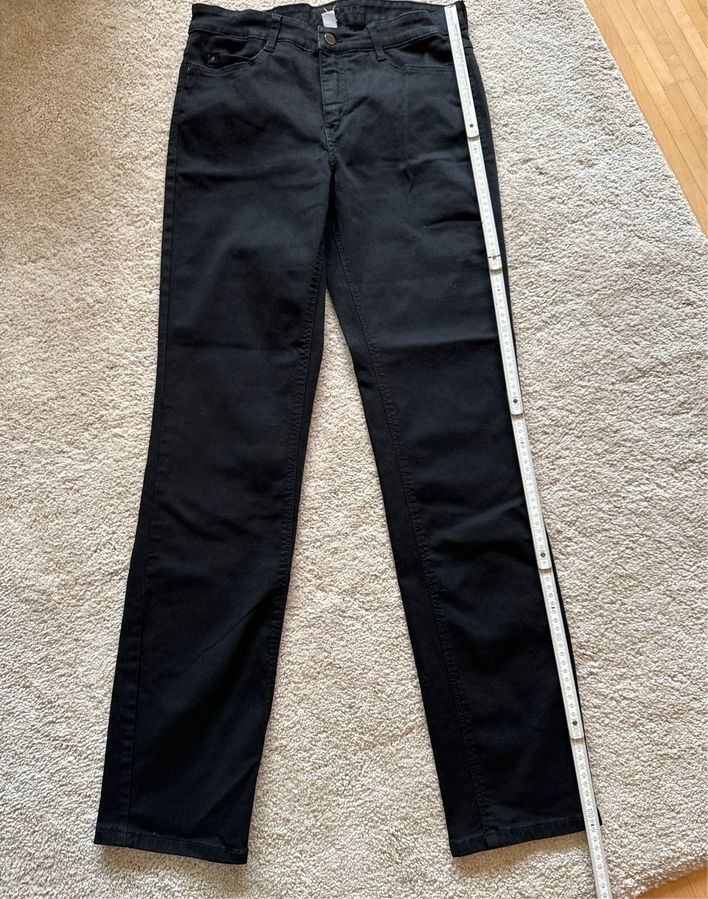 MAC schwarze Jeans Gr. 42/34 in Oberursel (Taunus)