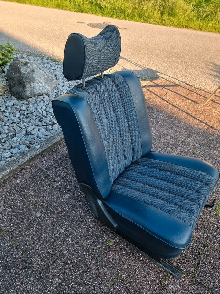 Beifahrersitz in blau für DB 115/8 in Eningen
