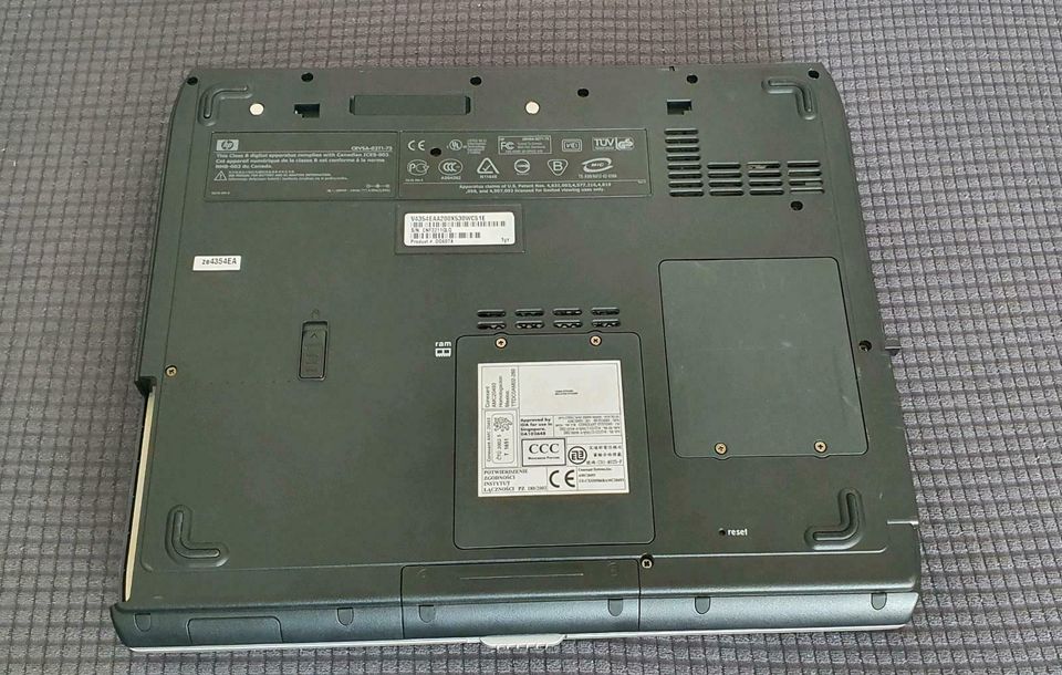 Notebook HP CRVSA-02T1-75 Defekt/Ersatzteile in Neutraubling