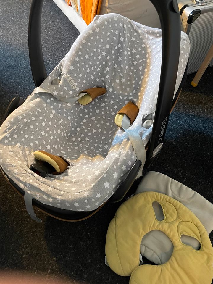 Maxi Cosi Babyschale Auto in Fellbach