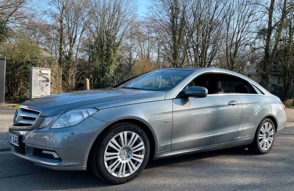 Mercedes Benz E350 CGI BlueEFFICIENCE mit Vollausstattung  Top!!! in Neckarsteinach