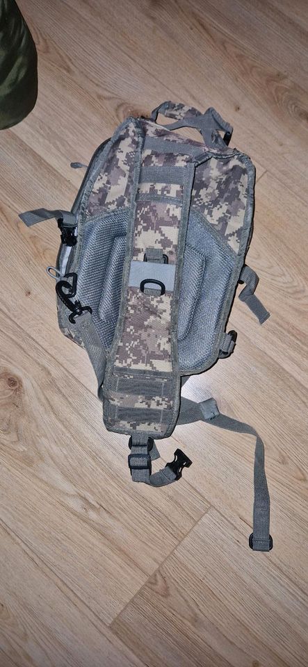 Slingback Rucksack Tactical Digital Camo grau ca. 15L in Bochum