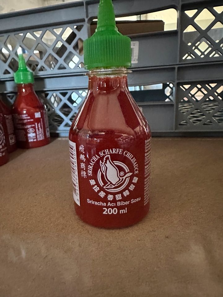 Sriracha Soße 200ml scharfe Chilisauce 1€/Stück 62 verfügbar in Passau