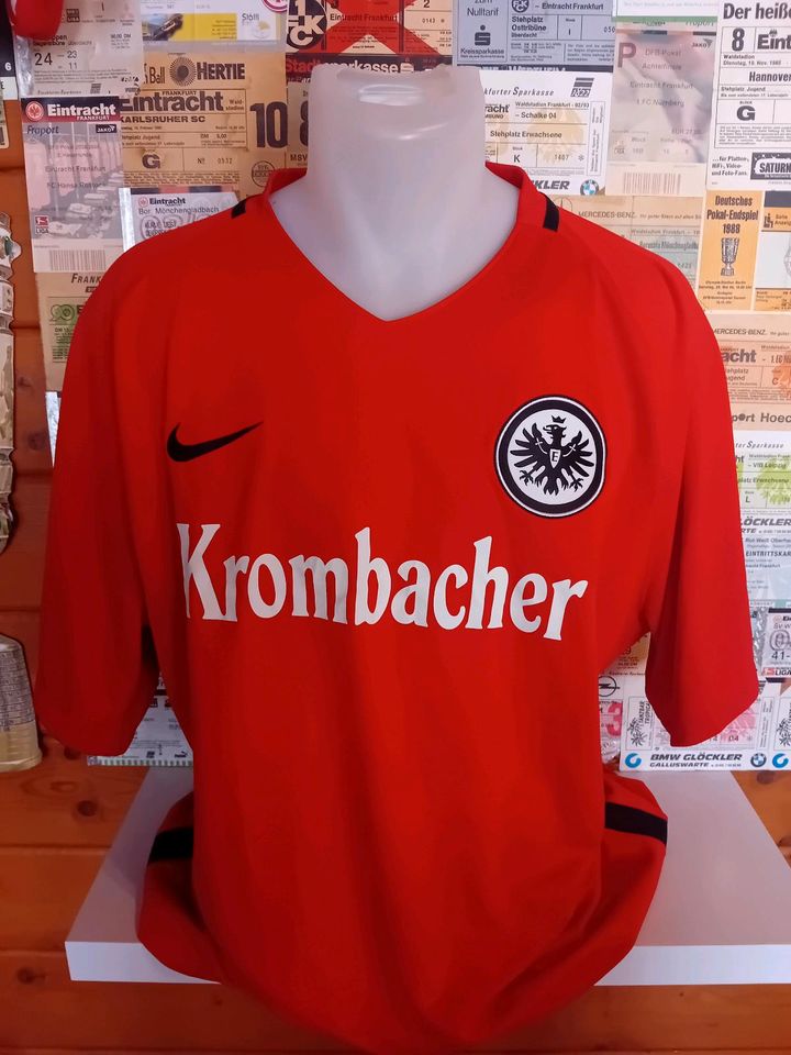 Eintracht Frankfurt Trikot Krombacher Gr.XXL  2016 in Limburg