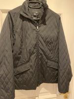 Tolle kurze Jacke Übergangsjacke schwarz 46 H&M gesteppt *TOP* Bayern - Sankt Wolfgang Vorschau
