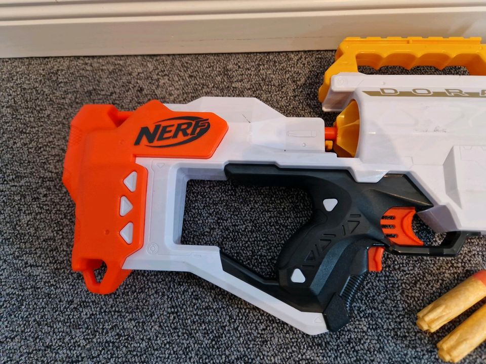 Nerf Ultra Dorado mit 4 Original Pfeilen in Osterby bei Medelby