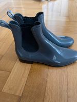 Gummistiefeletten grau Chelsea Boots Berlin - Steglitz Vorschau