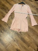 Jumpsuit Kleid beige rosé rosa Spitze neuwertig cut outs boho 36 Nordrhein-Westfalen - Rahden Vorschau