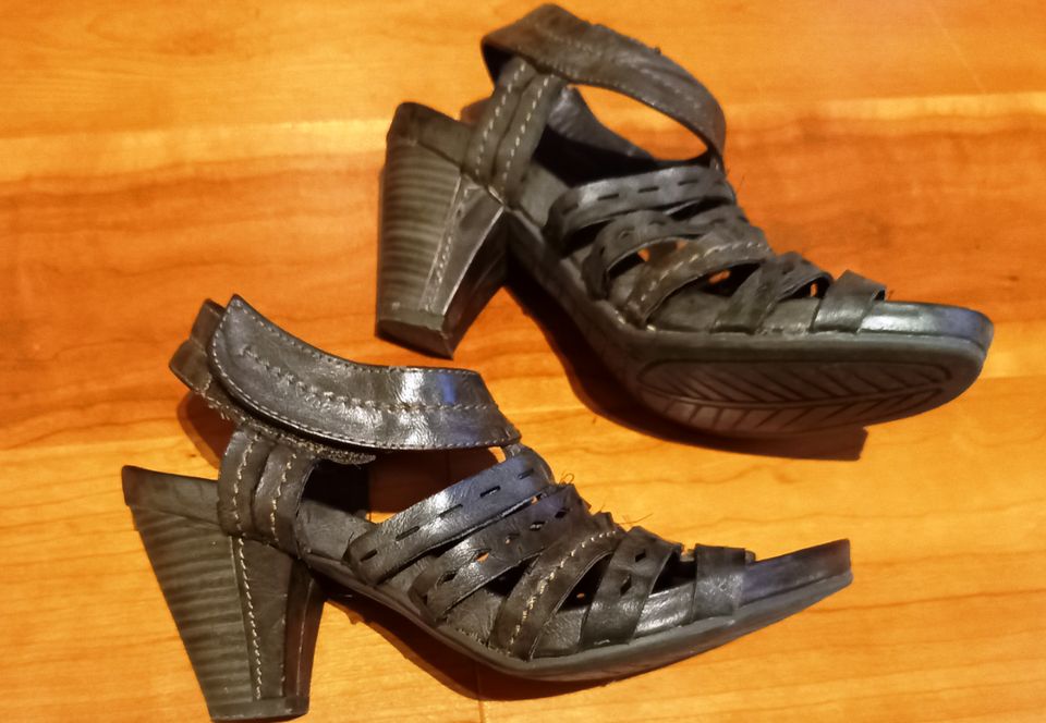 Schicke Marco Tozzi Sandalette mit Klettverschluss Gr 37 nur 7€! in Güglingen