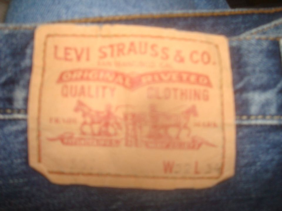 Levi`s Jeans W 32/34 - 5-Pocket lang in Velbert
