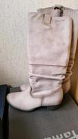 Tamaris Stiefel gefüttert, Leder, Größe 39 Hessen - Herborn Vorschau
