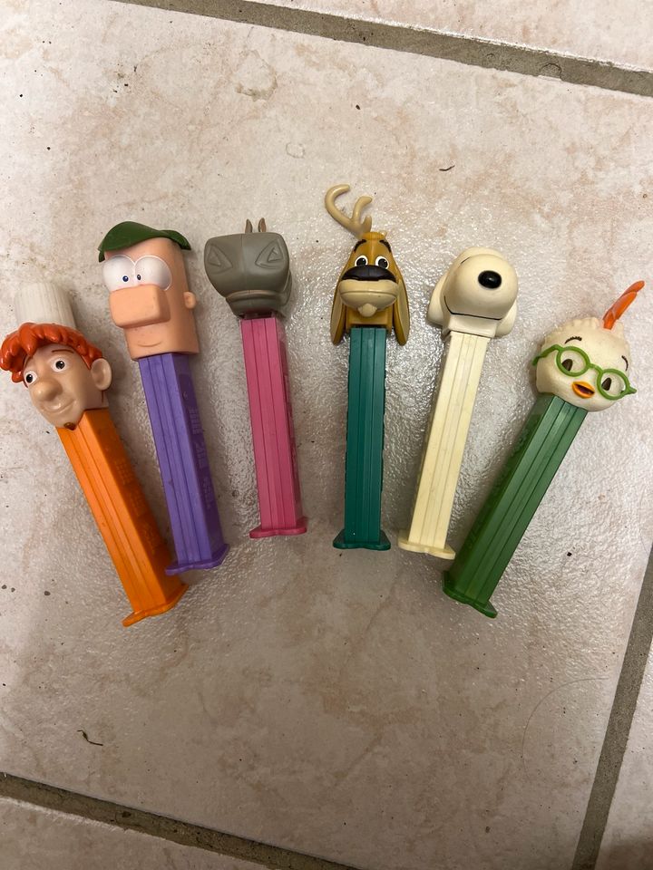 6 PEZ Figuren in Bremervörde