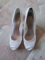 Peeptoes Spitze weiß Nordrhein-Westfalen - Lippstadt Vorschau