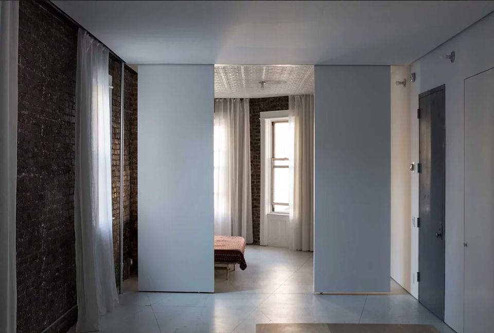 Stilvoll wohnen in der Innenstadt: Top-sanierte 1-Zimmer-Wohnung im UG des Ludwig-Ensembles - mit großzügiger, ruhig gelegener Terrasse Richtung Saale - Erstbezug (ca. 57,15 m²) in Hof (Saale)