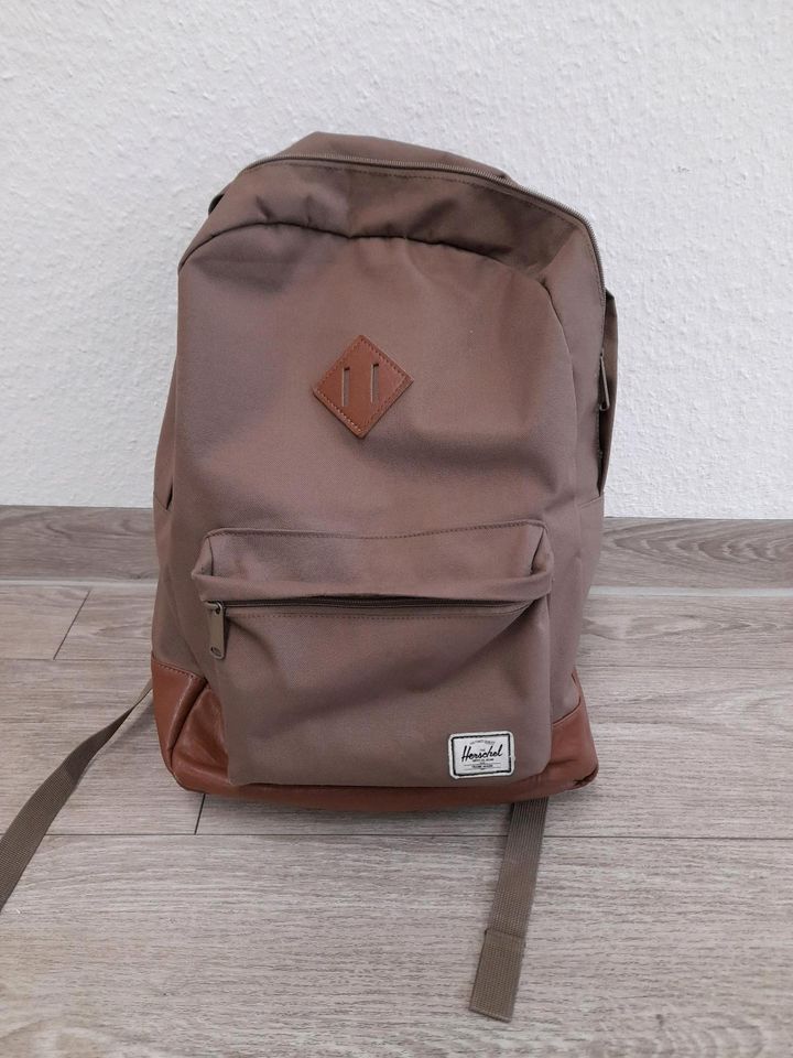 Rucksack von Herschel in Fellbach