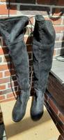 Damenstiefel 40, Wildleder, schwarz, NEUWERTIG! Niedersachsen - Emden Vorschau