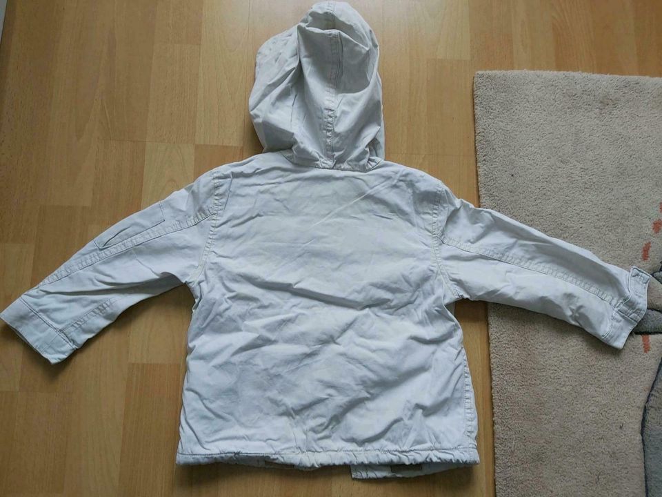 Zara Jacke Größe 94cm in Beckdorf