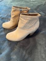 Esprit Stiefeletten beige Gr. 36 Hessen - Hirzenhain Vorschau