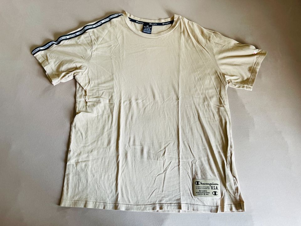 Champion T-Shirt Gr. XL beige neu ohne Etikett in Essen