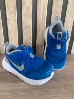 Nike Kinder Sneaker, Turnschuhe 23,5 Hessen - Langen (Hessen) Vorschau