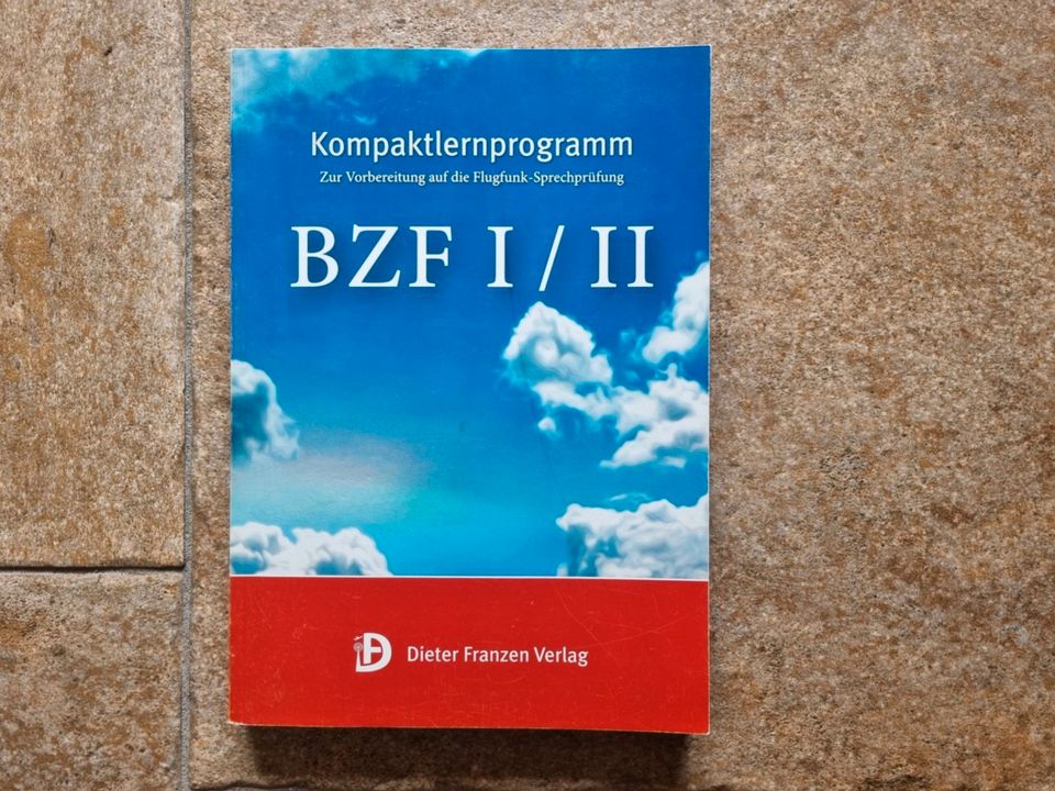 Vorbereitung auf die Flugfunk-Sprechprüfung, Lernbuch in Fehrbellin