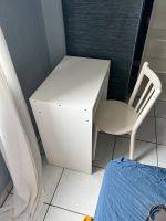 Kleiner Schreibtisch mit Stuhl Düsseldorf - Oberkassel Vorschau
