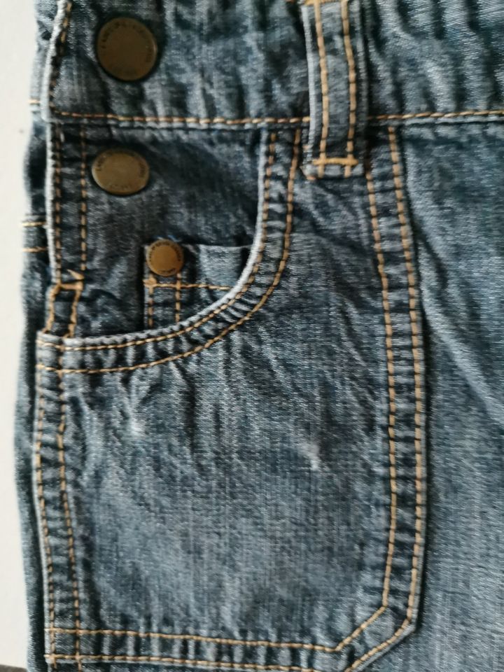 Latzhose Jeans H&M 68 blau in Wiesbaden