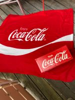 Coca Cola Kiste Box Stapelbox Kunststoff 80er Fleece Decke Niedersachsen - Göttingen Vorschau