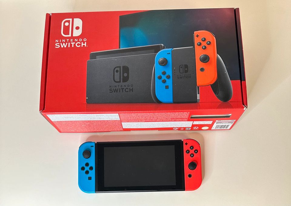 Nintendo Switch Konsole - OVP & Zubehör - Guter Zustand in Dortmund