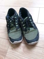 Nike Turnschuhe schwarz/grün Grösse 5 Mädchen/Damen Bayern - Obernburg Vorschau