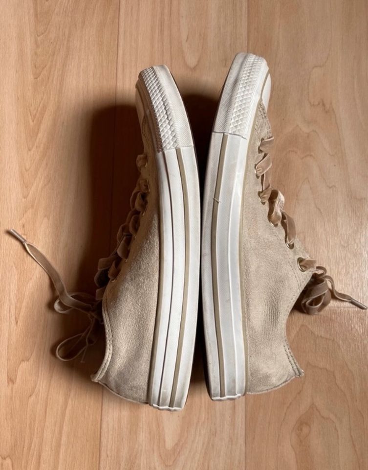 Beige Converse Chuck Taylor All Star OX Größe 39,5 in Biedenkopf