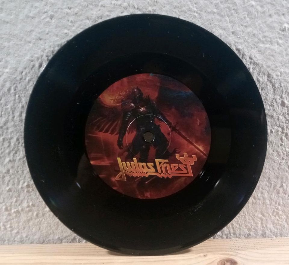 Judas Priest - Crown of Horns / Pain 7" Vinyl Heavy Metal in Löbau