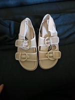 Zara Sandalen gr 38 neu Brandenburg - Velten Vorschau