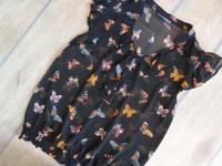 Transparente Bluse Sommer 40 / 42 schwarz Schmetterlinge Düsseldorf - Friedrichstadt Vorschau