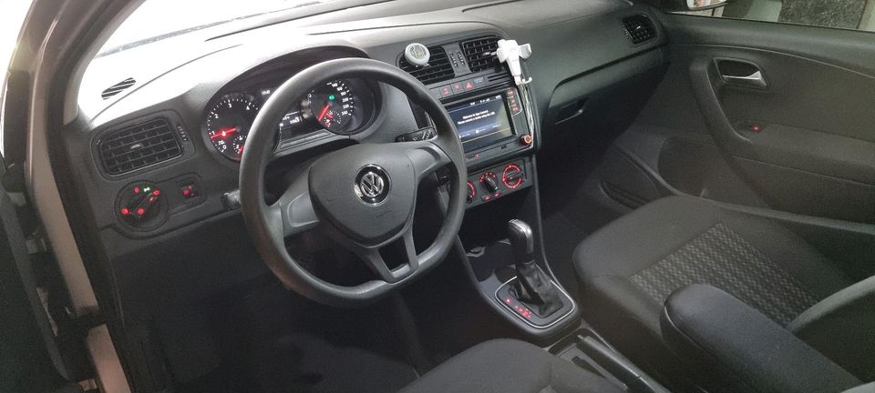 VW Polo 1.4TDI 90PS DSG 7 Gang TÜV 05.25 Allwetter Klima LED in Staufenberg
