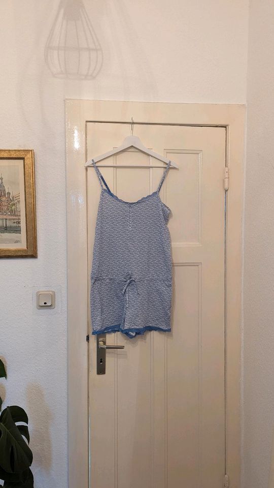 Tchibo Playsuit Schlafanzug Pyjama Baumwolle blau weiß in Hamburg