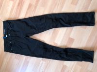 H&M Jeans Destroyed schwarz Gr. 32/32 Skinny Niedersachsen - Estorf Vorschau