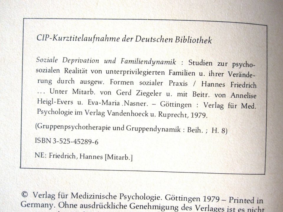 Soziale Deprivation u Familiendynamik: Studien psychosoz Realität in Bremen