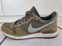 Nike Sneaker Internationalist Olive/Khaki/Grün mit glitzer Emblem Dortmund - Aplerbeck Vorschau