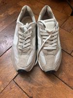 Damen-Sneaker Größe  41 (27 cm). Der Zustand ist gut. München - Sendling Vorschau