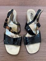 Damen Sandalen schwarz glänzend gold Sauro Gr. 38 Bayern - Starnberg Vorschau