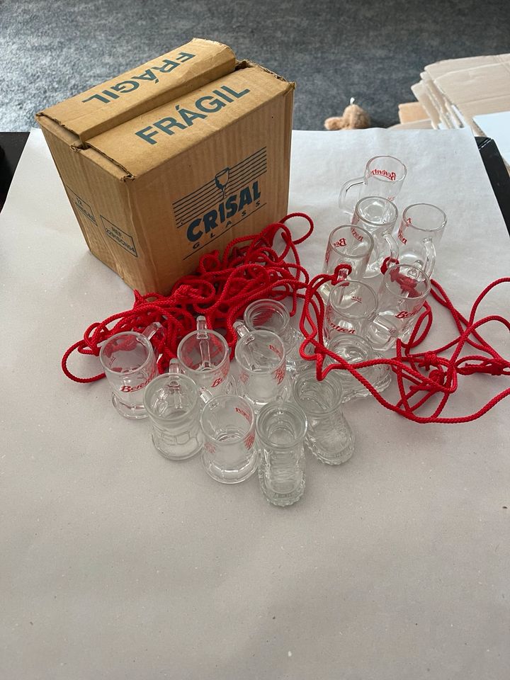 27 kleine Gläser mit Henkel in Elmenhorst Kr Stormarn