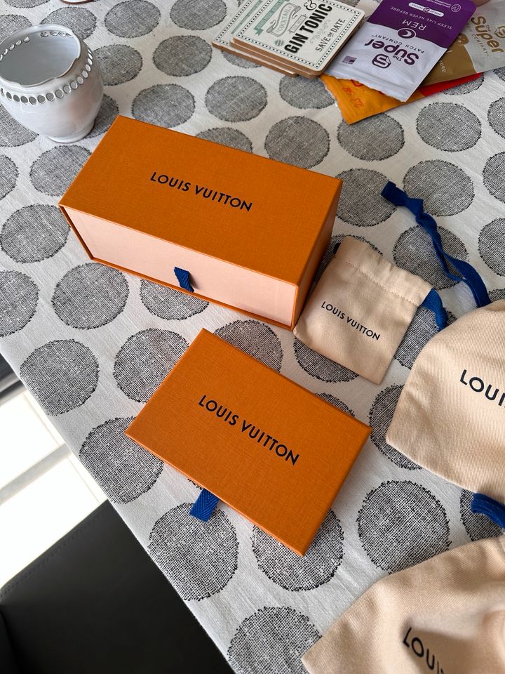 Louis Vuitton Kartons Staubbeutel klein Verpackung Box in Mainz