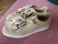 Puma Suede mit goldenen Schuhbändern Gr. 40 Rheinland-Pfalz - Bingen Vorschau